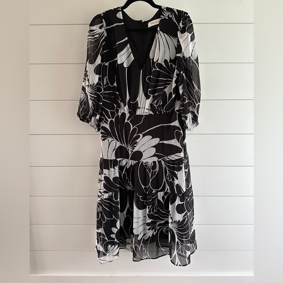 Taylor Dresses & Skirts - Taylor Dress, Size 14